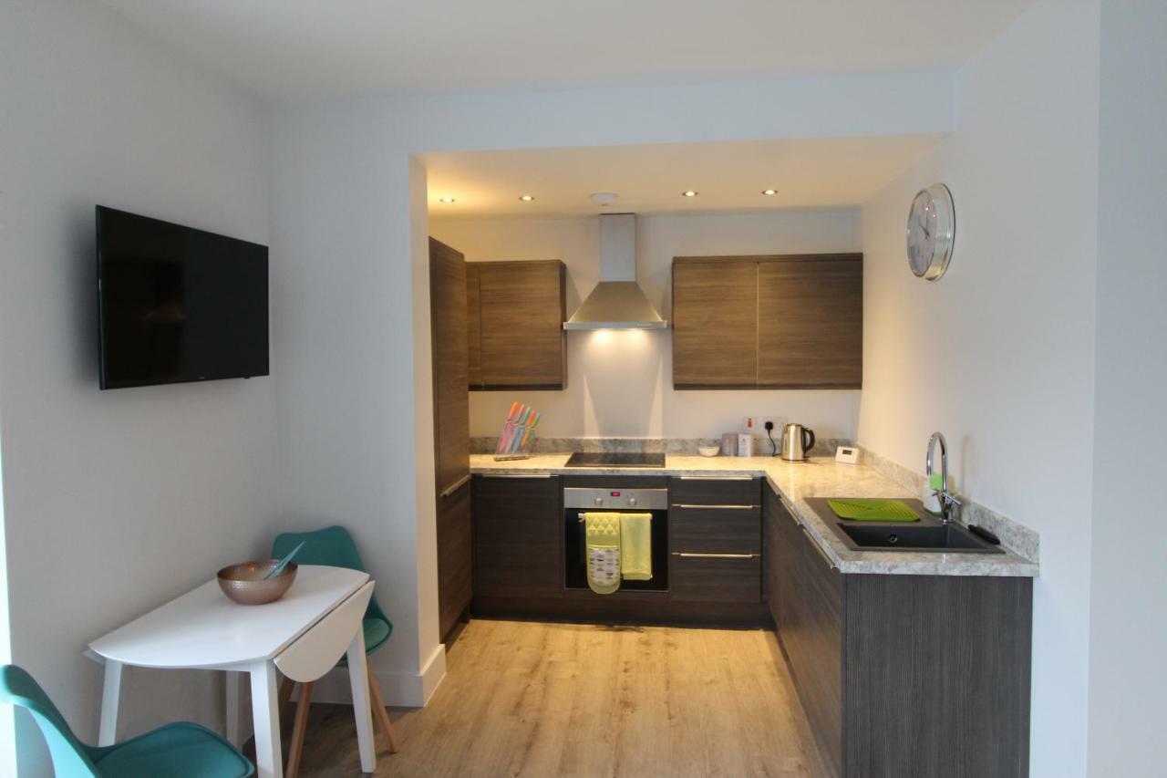 2 Serviced Apartments In Childwall-South Liverpool - Each Apartment Sleeps 6 Ngoại thất bức ảnh