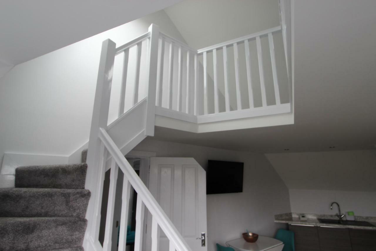 2 Serviced Apartments In Childwall-South Liverpool - Each Apartment Sleeps 6 Ngoại thất bức ảnh